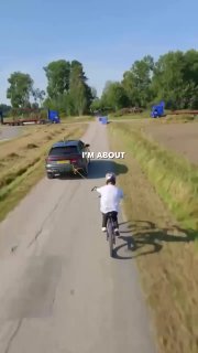 Велосипедист стрибнув між двома фурами на ходу — ролик від Red Bull зібрав 48 мл...