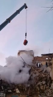 Живий: у Тернополі з-під завалів зруйнованого будинка дістали 20-річного хлопця...