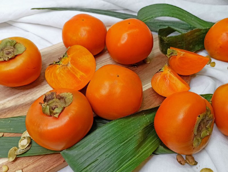 Лікар розповів, чому взимку корисно їсти хурмуХурма взимку стає не тільки джерел...