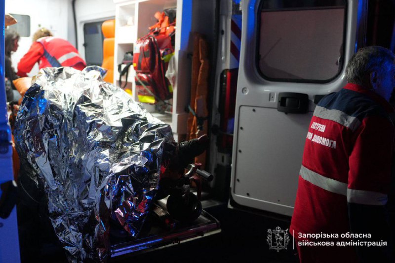 Росіяни вдарили по супермаркету в Запоріжжі, щонайменше 5 людей постраждали Пош...