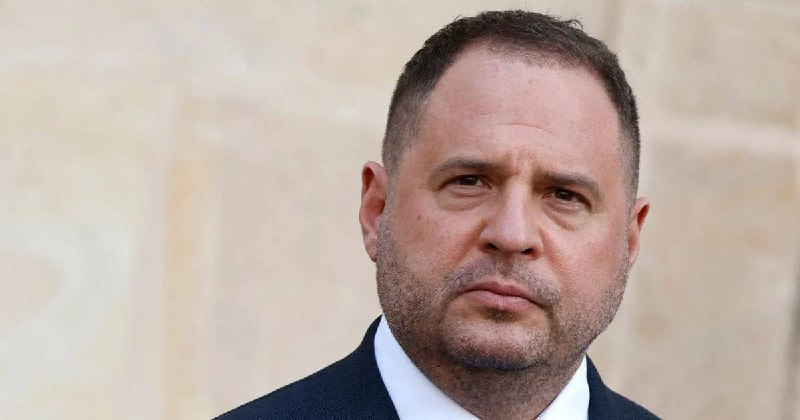 У Єрмака під час обшуків вилучили телефони та ноутбуки, — джерела «‎Були вилучен...