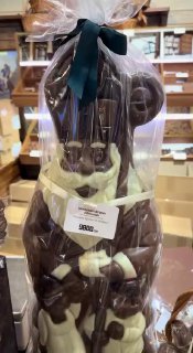 Шоколадного Миколайчика за майже 10 тисяч грн продають у столиці...