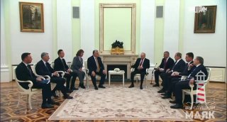 путін сказав, що відносини між москвою та Будапештом "продовжують розвиватися по...