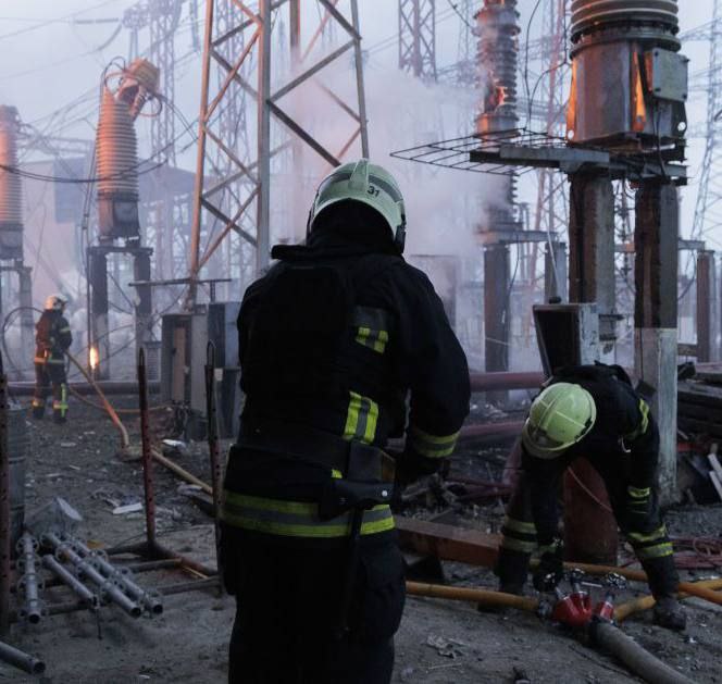 росія має достатньо засобів ураження, щоб влаштовувати масовані атаки по Україн...