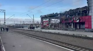 У Фастові Київської області крім залізничного вокзалу під удар потрапило депо...