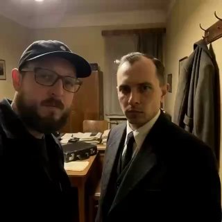 Історичні кадри за допомогою ШІ: тепер селфі можна робити з Бандерою, Шевченком...