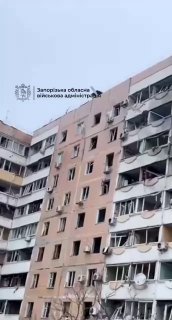 Війська РФ атакують Запоріжжя: є влучання у багатоповерхівку...