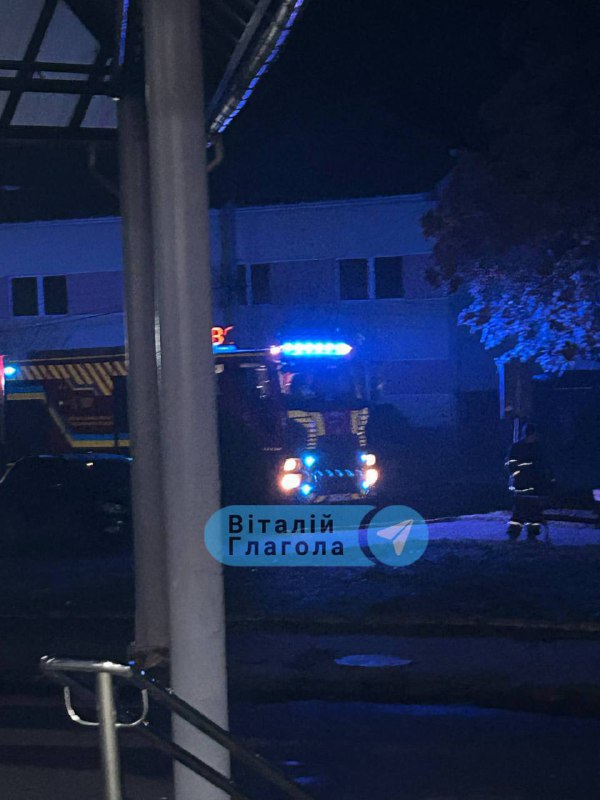 Заміновано потяг «Кошице-Ужгород»: поїзд зупинили на станції Чоп — люди пішки йд...