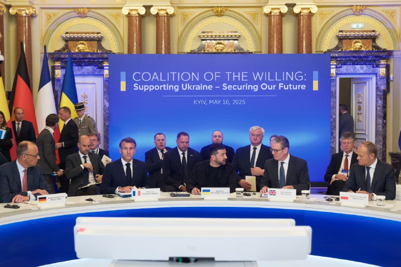 Зеленський підтвердив можливу поїздку до Лондона наступного тижня  "В Лондон по...