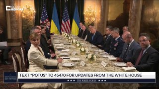 Зустріч Трампа та Зеленського продовжуєтьсяДелегації сидять за обіднім столом.На...