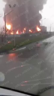 Масштабна пожежа в порту «Південний» на Одещині: загорілися 30 контейнерів із бо...