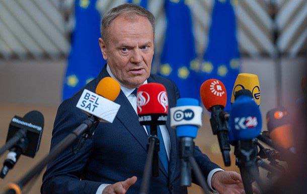 Мир в Україні може бути досягнутий за лічені тижні, - прем'єр Польщі Про це Туск...