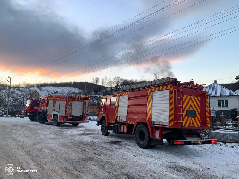На Закарпатті загорілася магістральна газова трубаПро загоряння газової труби (н...