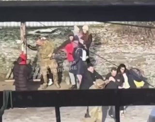 На Рівненщині працівники ТЦК залили газом жінку разом із дитиною, — місцеві ЗМІ...