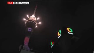 Новий рік-2026 уже настав у Новій Зеландії: там його відзначили масштабним салют...