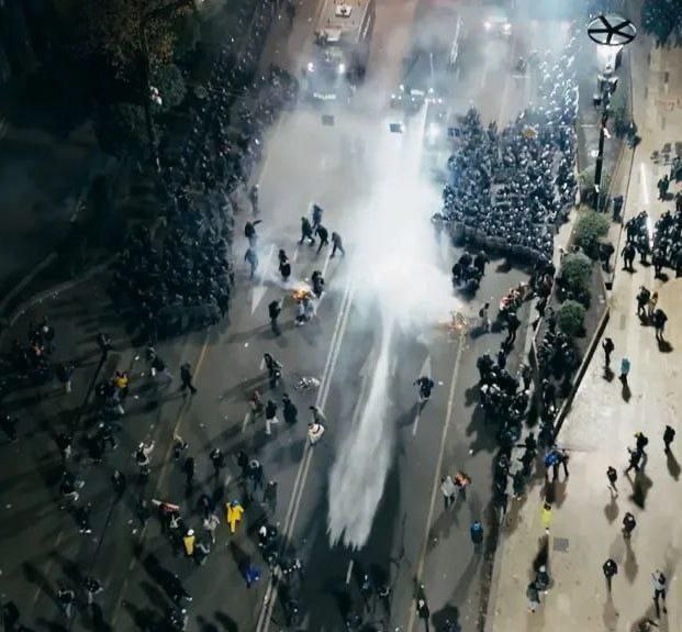 Проти протестувальників у Грузії застосували хімічну речовину часів Першої світо...