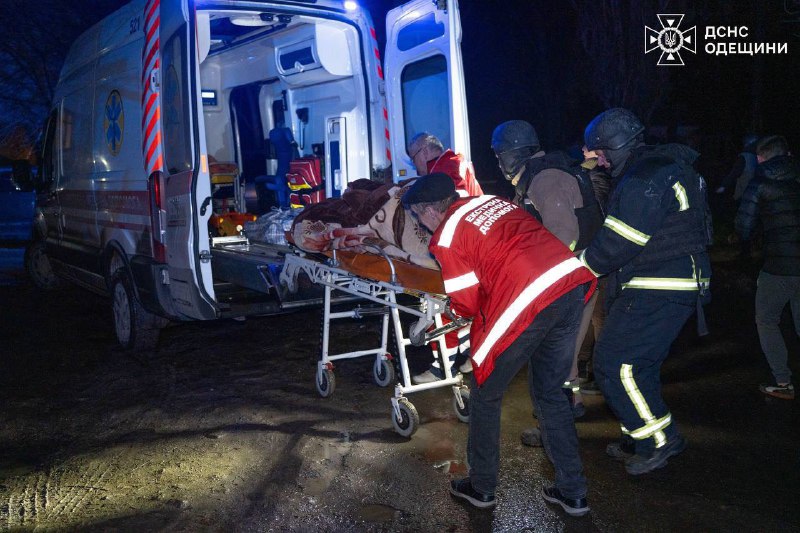 Росіяни атакували вночі Одесу. Внаслідок дронової атаки була пожежа, пошкоджено...