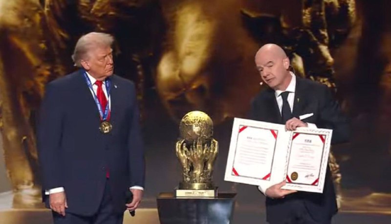 Трамп нарешті отримав премію миру… але не Нобелівську Сьогодні президенту США в...