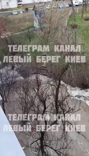 У Києві знову потопМісцеві пабліки пишуть, що на бульварі Верховної Ради прорва...