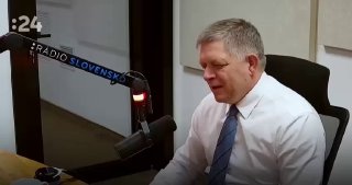 Я буду першим, хто виступить проти вступу України до ЄС, — ФіцоТакож він вчергов...