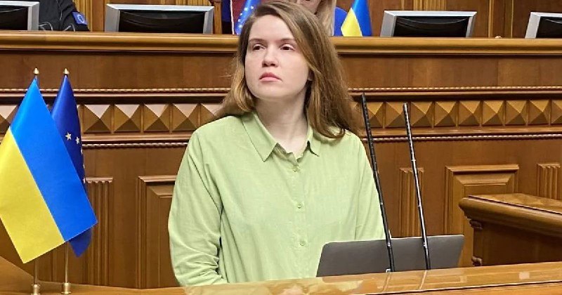 "Я прийняла рішення відновити свій страйк і блокувати всю діяльність парламенту ...