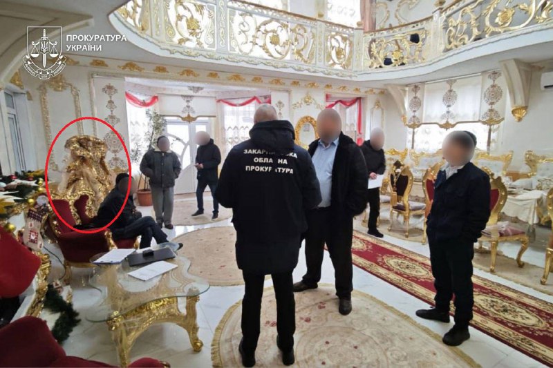 Будинок увесь в золоті: 8,3 млн. грн. приховав від декларацій депутат районної р...