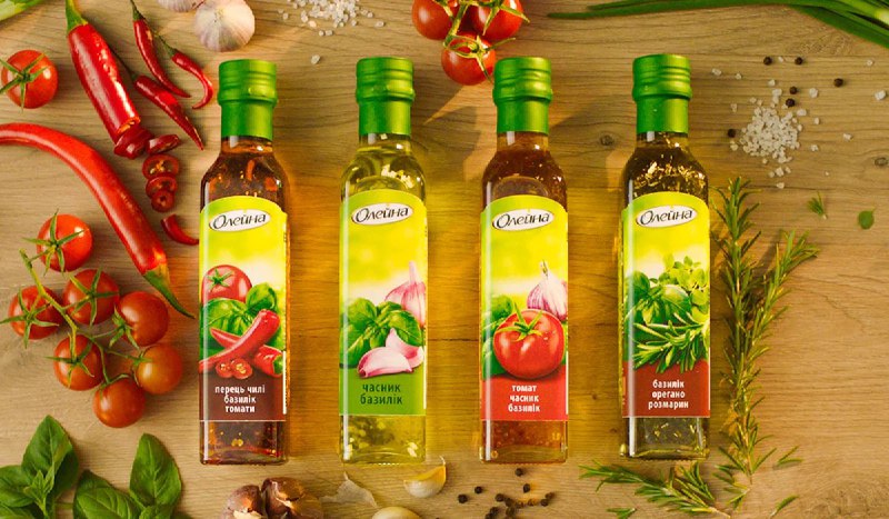 В результаті атаки на дороги Дніпра вилилося 300 тонн олії. Комунальники прибира...