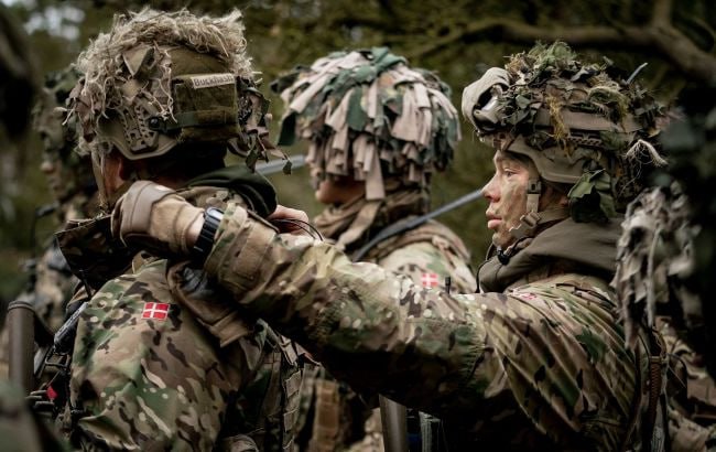 Данія запросила США до участі у військових навчаннях у ГренландіїКерівник Арктич...