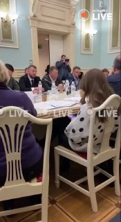 Депутатка від «Слуги народу» Аліна Загоруйко під час спілкування з главою НАБУ г...