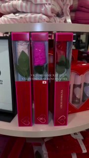 До Дня святого Валентина Victoria Secret завезли незвичайні «троянди»Усередині к...