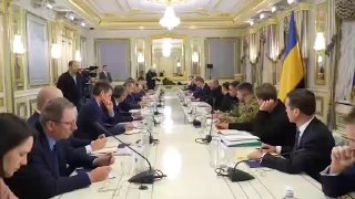 Зараз у нас нова хвиля, новий шанс завершити війну, - Зеленський на зустрічі з р...