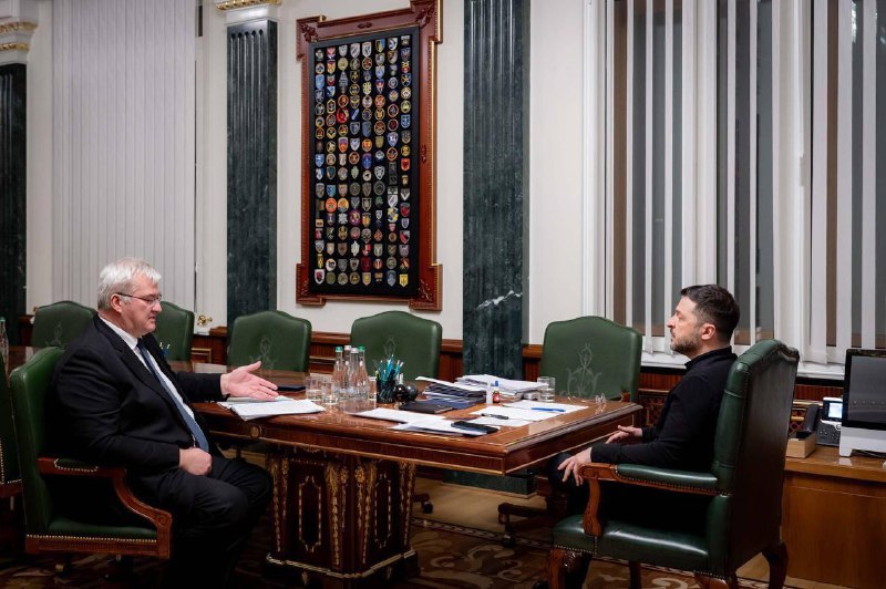 Зеленський обговорив із Сибігою ротації в дипломатичному корпусі"Найближчий час...