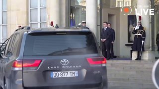 Зеленський провів зустріч із Макроном у Парижі"Говорили про реальні можливості У...