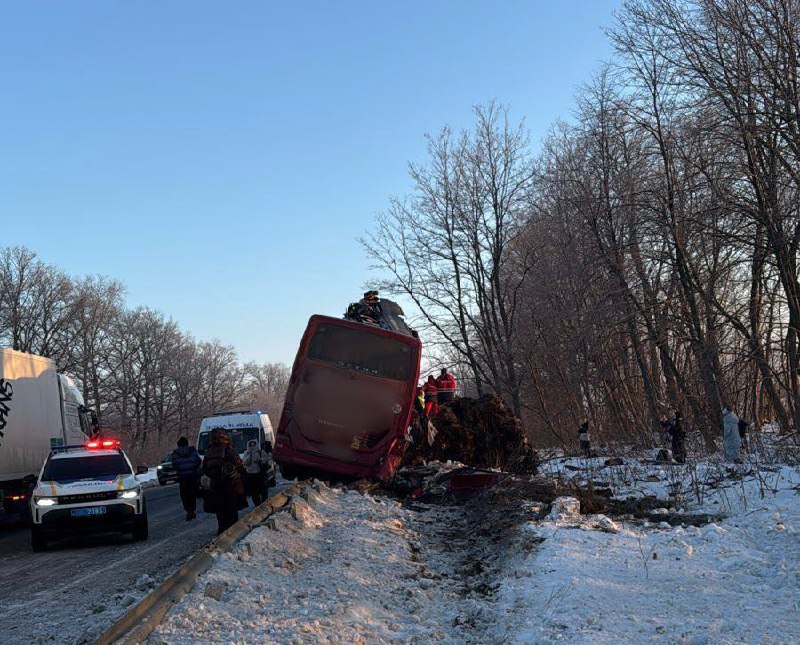 На Львівщині пасажирський автобус "Відень–Київ" потрапив у ДТП, багато постражда...