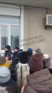 Побили начальника регіонального електропостачального підприємства на мітингу щод...