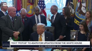 Трамп запропонував журналістам випити скисле 5-денне молоко:"У нас тут є молоко....