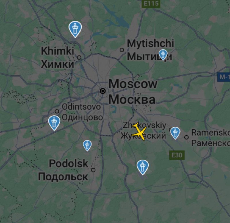 Триває третій день «повітряної блокади» Москви через постійну загрозу дронівНад ...