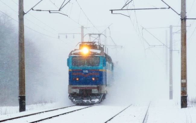 УЗ змінила графік руху понад 100 поїздівЗ 22 січня "Укрзалізниця" змінюється гр...