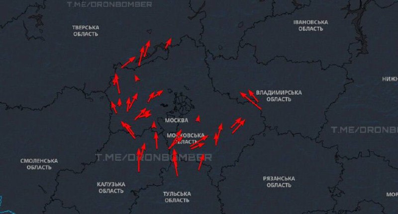 Щонайменше 40 БПЛА бере Москву «в кільце»...