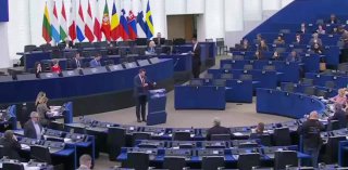 «Я скажу вашою мовою, президент Трамп — fuck off», — данський депутат Європарлам...